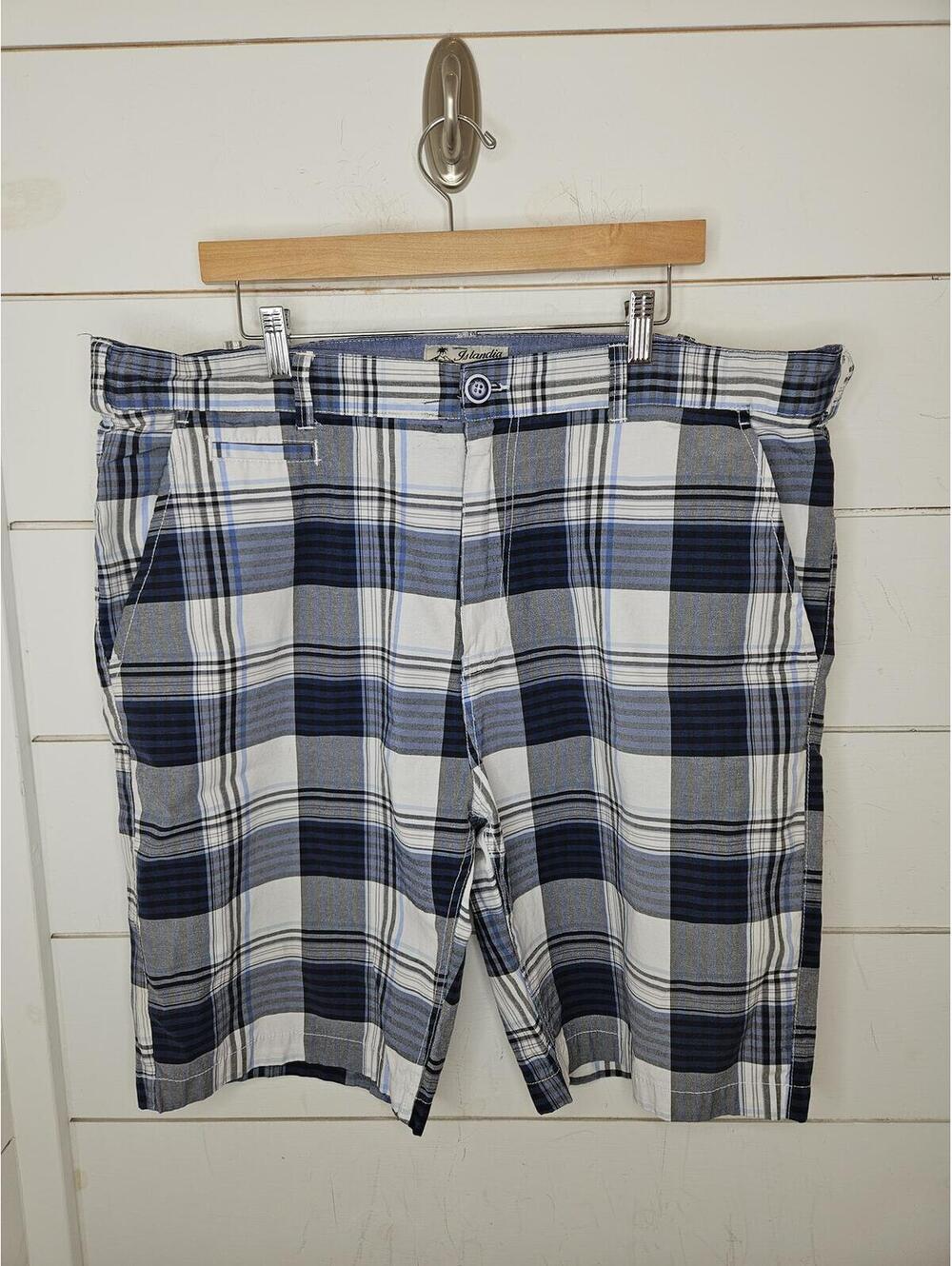 Islandia size 40 white blue & grey plaid shorts